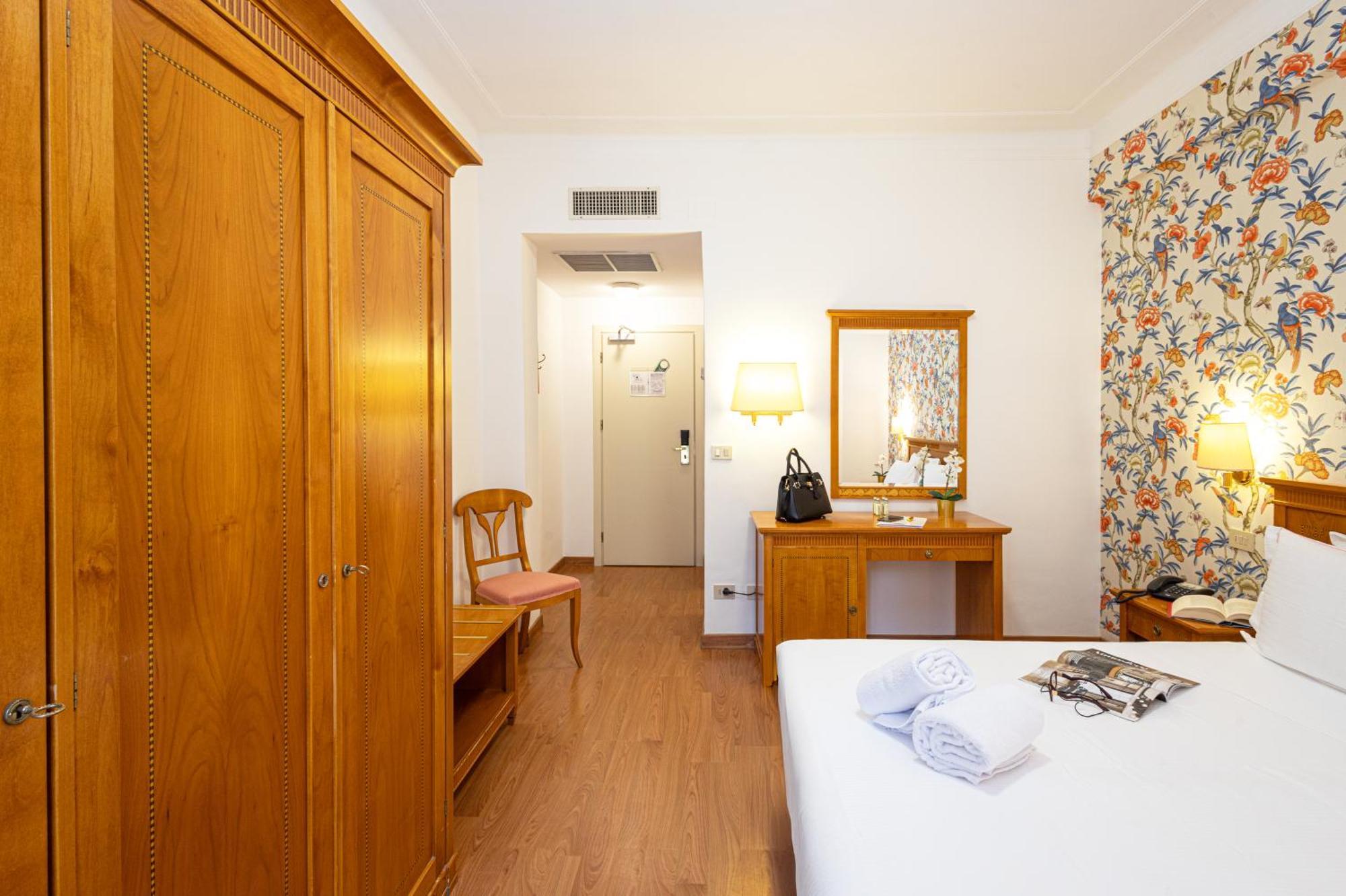 Hotel Majestic By Lvg Hotel Collection アラッシオ エクステリア 写真