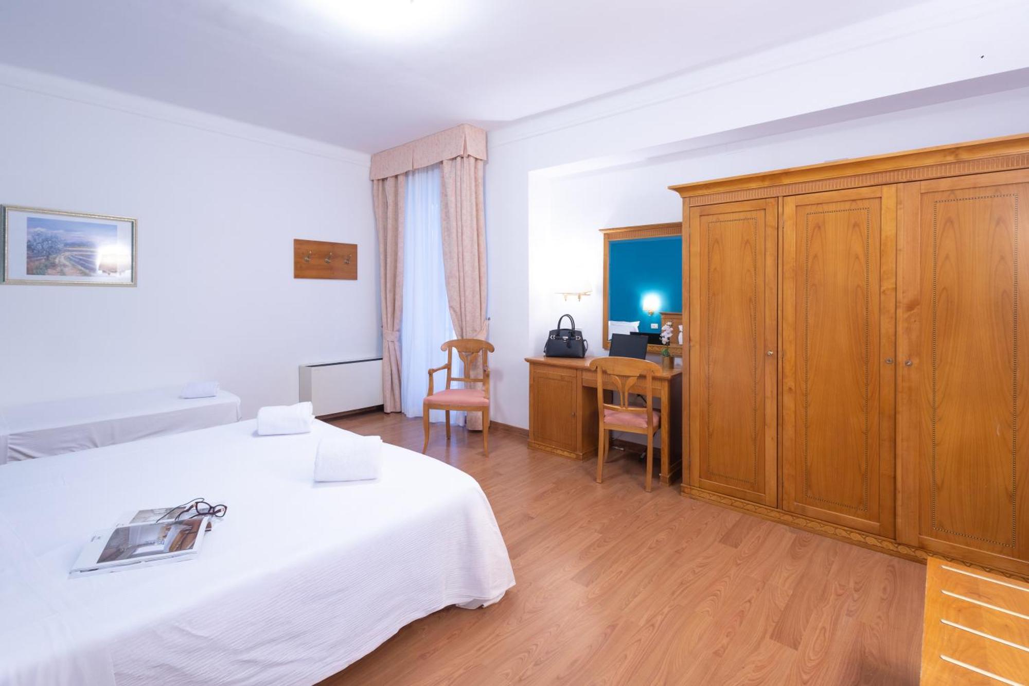 Hotel Majestic By Lvg Hotel Collection アラッシオ エクステリア 写真