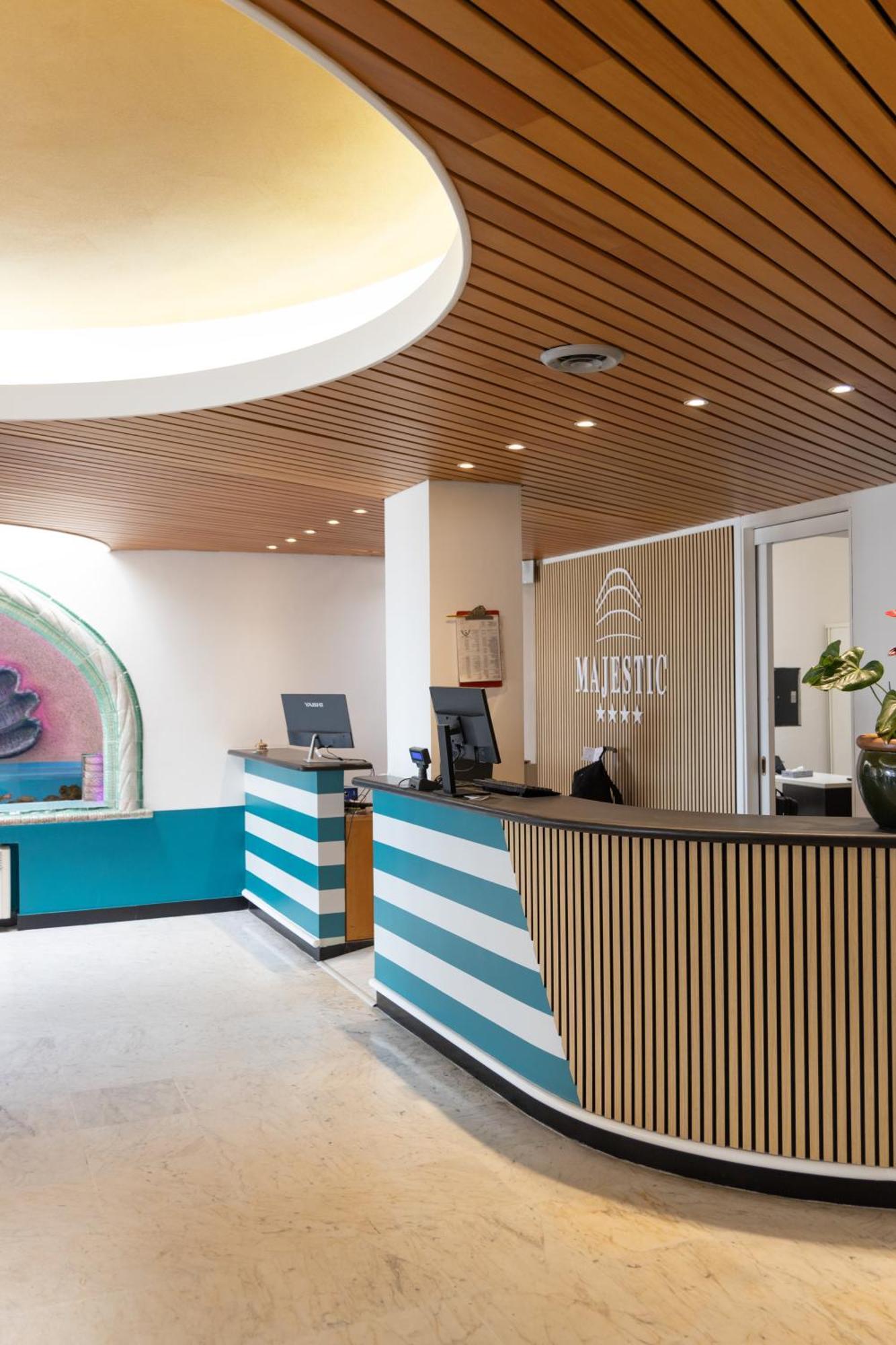 Hotel Majestic By Lvg Hotel Collection アラッシオ エクステリア 写真