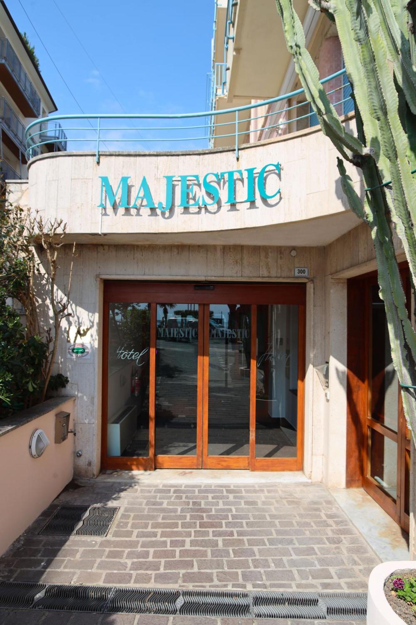 Hotel Majestic By Lvg Hotel Collection アラッシオ エクステリア 写真
